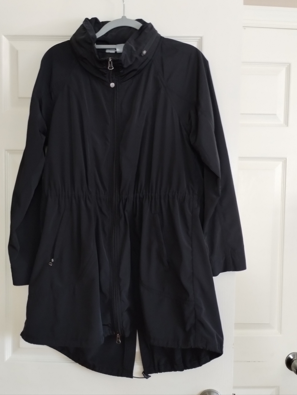 Sale! Athleta Drip Drop  Black Jacket Medium - Picture 2 of 7